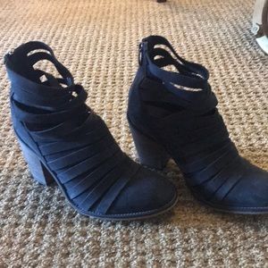 Free People bootie size 39